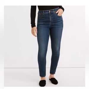 Madewell Curvy  High Rise Skinny Dark Blue Jeans Size 29T